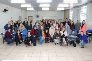 Rede de Ensino inicia estudos de reorganiza&ccedil;&atilde;o do curr&iacute;culo do Ensino Fundamental