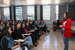 Professores participam de forma&ccedil;&atilde;o em Altas Habilidades e Superdota&ccedil;&atilde;o