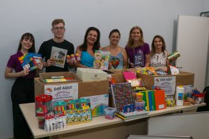 EBM &Aacute;gua Amarela recebe doa&ccedil;&otilde;es de materiais escolares