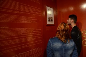 Abre a exposi&ccedil;&atilde;o �F&eacute; e religiosidade em Chapec&oacute;�