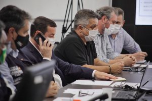 Prefeito destaca uni&atilde;o de esfor&ccedil;os para aumentar leitos e enfrentar a Covid