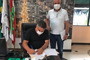 Administração encaminha projeto para retirada de veículos abandonados em vias públicas