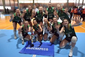Voleibol de Chapec&oacute; conquistou o estadual 