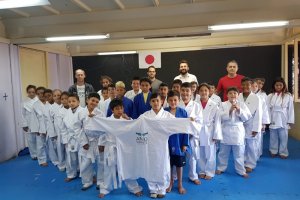 Jud&ocirc;: Crian&ccedil;as do CAIC/Projeto Atleta do Futuro recebem doa&ccedil;&otilde;es de quimonos