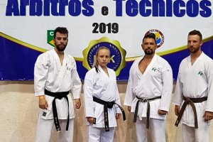 Karate participa de curso em Joinville