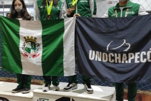 Karatê Chapecoense traz bronze e ouro pra casa