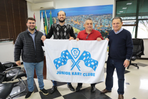 Júnior Kart Clube apresenta projeto de nova pista para o prefeito de Chapecó