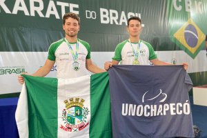 Karatê chapecoense traz duas medalhas pra casa