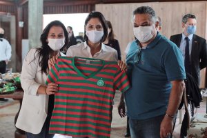 Primeira Dama Michelle Bolsonaro almo&ccedil;a com prefeito Jo&atilde;o Rodrigues