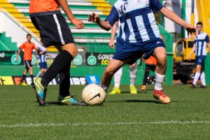 Nelson Horostecki (F) e Marista (M) vencem fase municipal do Moleque Bom de Bola