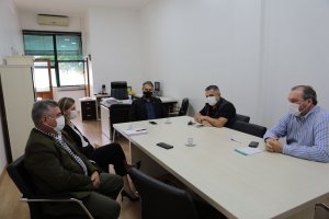 Administração recebe Secretário de Saúde de SC para evento das cirurgias