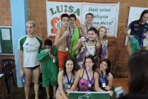 Natação da ACN conquista 50 medalhas no Regional Oeste 