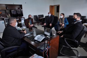 Diretoria da OAB-Subse&ccedil;&atilde;o Chapec&oacute; visita o prefeito Jo&atilde;o Rodrigues