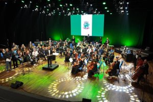 Orquestra Sinf&ocirc;nica emociona o p&uacute;blico em concerto de anivers&aacute;rio de Chapec&oacute;