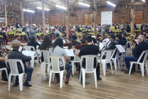 Orquestra Sinf&ocirc;nica comemora 10 anos de atividades