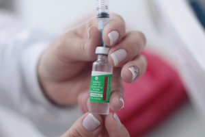 Chapec&oacute; recebe cerca de 8 mil doses de Pfizer, Astrazeneca e Janssen