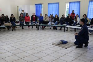 Palestra sobre prevenção de acidentes e primeiros socorros na EBM São Cristóvão