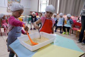 Crian&ccedil;as aprendem de forma l&uacute;dica a import&acirc;ncia da paz