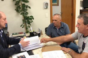 Vice-presidente da ALESC apoia Pista de Atletismo no Verd&atilde;o