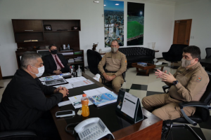 Prefeito recebe comandante da PMRV para falar sobre posto em Chapecó