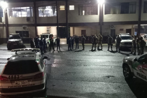 Um estabelecimento fechado e dez pessoas notificadas por descumprirem decreto municipal