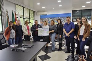 Unochapec&oacute; entrega projeto para revitalizar pra&ccedil;a do Passo dos Fortes
