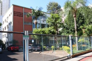 Simplifica Chapec&oacute; orienta Microempreendedores sobre necessidade de selos Prata e Ouro