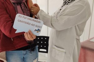 Vacina contra Covid tem 900 professores agendados