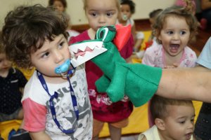Projeto em CEIM educa sobre beijos e mordidas 