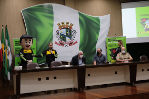 Lan&ccedil;ada a Semana Nacional do Tr&acirc;nsito em Chapec&oacute;, que ter&aacute; o mascote Prud&ecirc;ncio