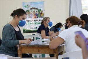 Habita&ccedil;&atilde;o faz cadastro para regulariza&ccedil;&atilde;o fundi&aacute;ria no distrito de Sede Figueira