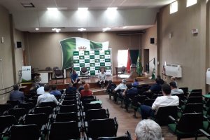 Lideranças empresariais reúnem-se com prefeito