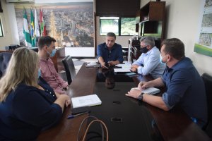 Plano de vacina&ccedil;&atilde;o est&aacute; pronto e come&ccedil;a pelos profissionais das UTIs