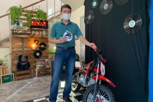 Secretaria de Educa&ccedil;&atilde;o homenageia os pais do setor