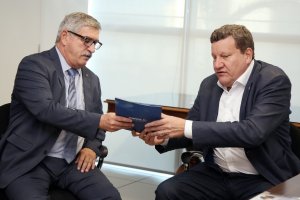 Prefeito garante recursos em Brasília