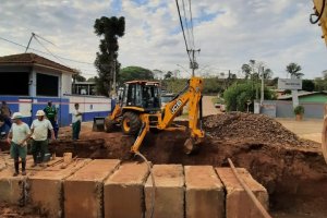 Obra de drenagem é realizada no Bormann