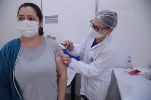 Chapecó amplia vacinação para 44 anos e lactantes
