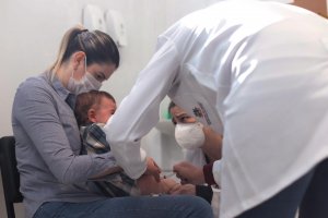 Chapec&oacute; recebe mais 15 mil doses da vacina contra a Influenza