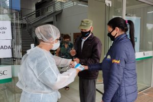 Sábado e domingo terá vacinação para idosos com 78 e 79 anos