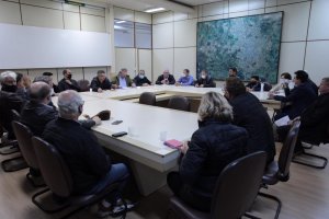 Administração faz reunião com vereadores, SACH e Observatório Social