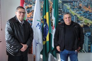 Deputado federal Coronel Armando visita o prefeito de Chapec&oacute;