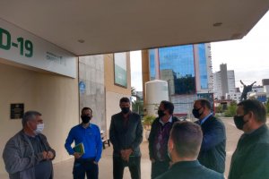 Comitivas de Maravilha e Ampére buscam exemplo de Chapecó no combate à Covid