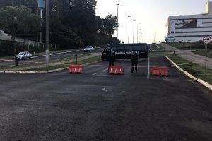 Espa&ccedil;os e locais p&uacute;blicos ser&atilde;o isolados neste fim de semana