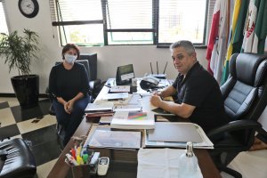 Prefeito recebe representante da FECAM