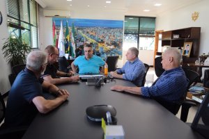 Entregues projetos de melhorias na estrutura de leilões do Parque da Efapi