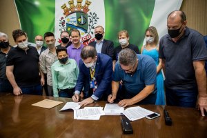 Chapecó assina financiamento de R$ 300 milhões para investimento em obras