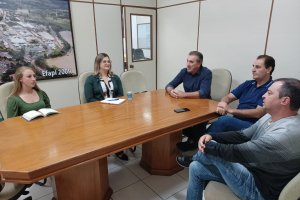 Balc&atilde;o de Empregos de Chapec&oacute; desperta interesse de cidade ga&uacute;cha