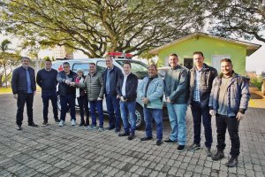 Secretaria de Sa&uacute;de de Chapec&oacute; recebe ambul&acirc;ncia de emenda parlamentar