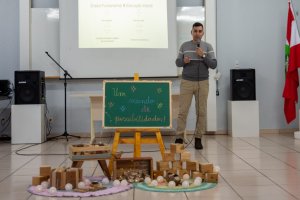 Professores de Educa&ccedil;&atilde;o F&iacute;sica que atuam na educa&ccedil;&atilde;o infantil participam de forma&ccedil;&atilde;o