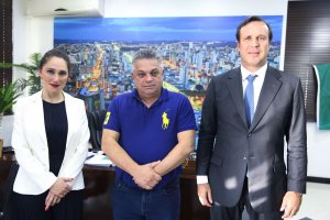 Prefeito de Chapec&oacute; recebe o vice-presidente do Conselho Federal da OAB